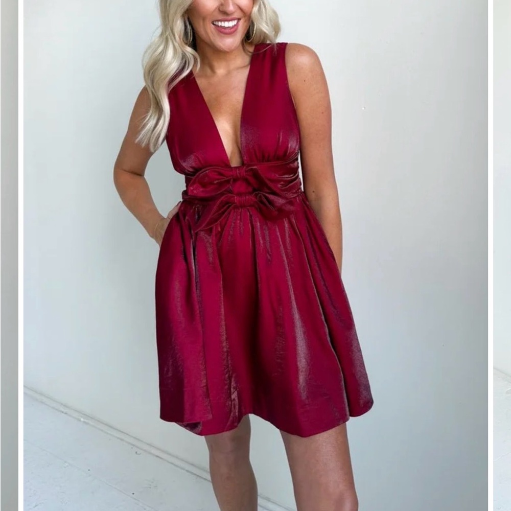 Elegant Red Sleeveless Dress
